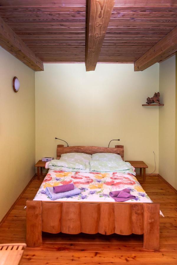 Bieszczadzki Kat Villa Lesko Exterior foto